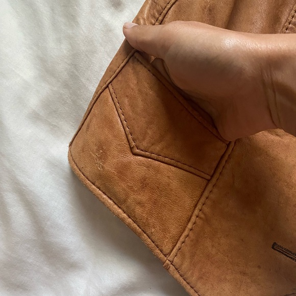 Vintage Western Soft Tan Genuine Leather Vest - Picture 7 of 7